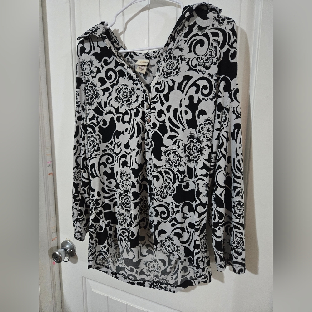 Covington Black & White Floral Long Sleeve Blouse – XL